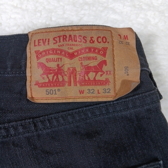 Levi’s 501 Jeans Mens 32x32 Black Denim Button Fly Straight Leg Regular Fit - Picture 8 of 14